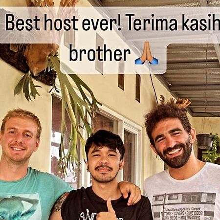 Griya Backpacker Pak Yon Panzió Malang Kültér fotó