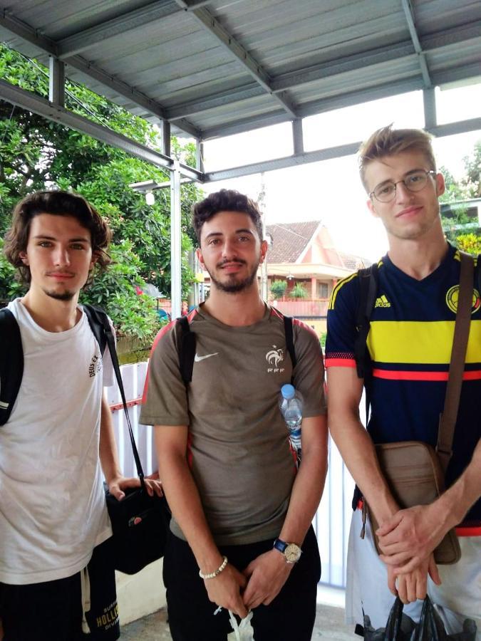 Griya Backpacker Pak Yon Panzió Malang Kültér fotó