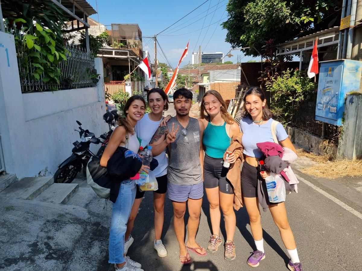 Griya Backpacker Pak Yon Panzió Malang Kültér fotó
